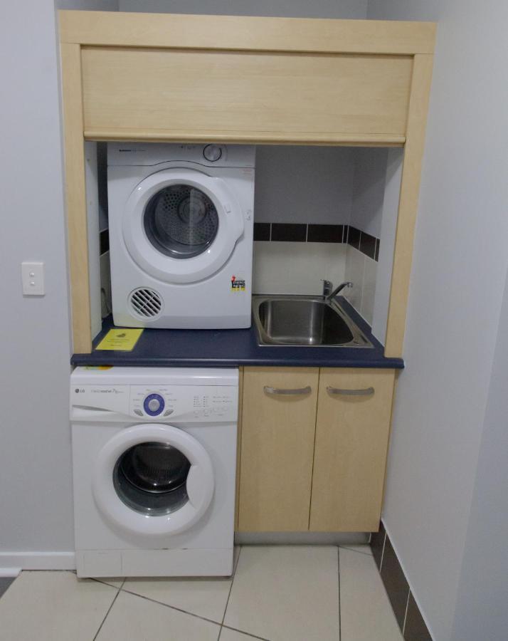 Caloundra Central Apartment Hotel Official Bagian luar foto